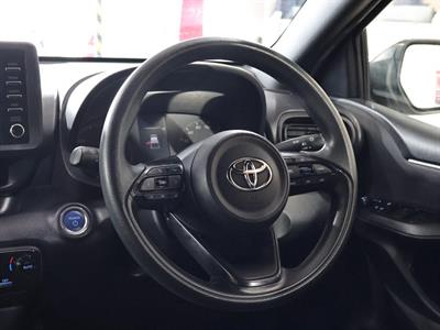 2022 Toyota Yaris - Thumbnail