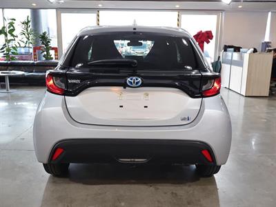 2022 Toyota Yaris - Thumbnail