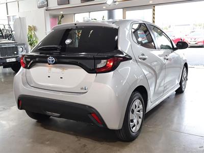 2022 Toyota Yaris - Thumbnail