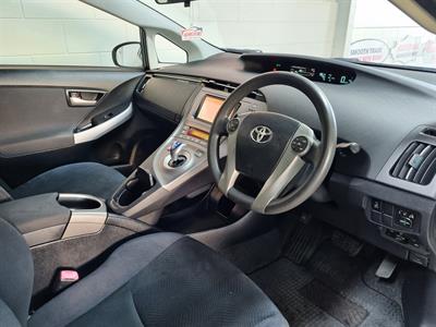 2012 Toyota Prius - Thumbnail