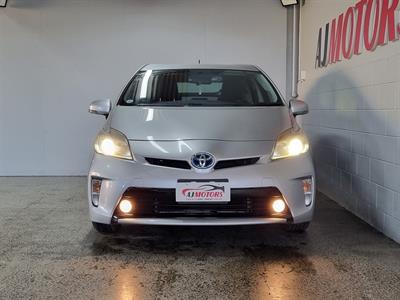 2012 Toyota Prius - Thumbnail