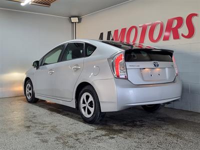 2012 Toyota Prius - Thumbnail