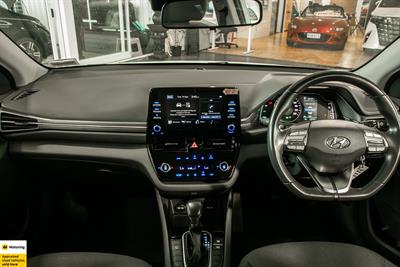 2022 Hyundai IONIQ - Thumbnail