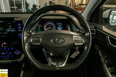 2022 Hyundai IONIQ - Thumbnail