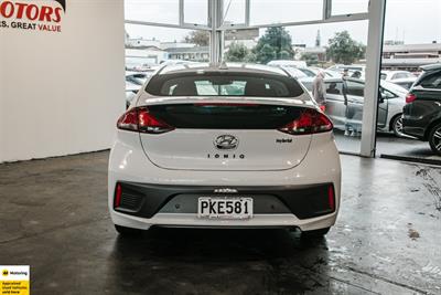 2022 Hyundai IONIQ - Thumbnail