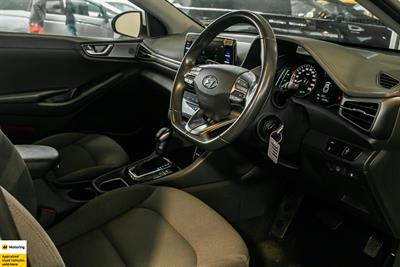 2022 Hyundai IONIQ - Thumbnail
