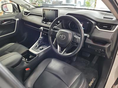 2021 Toyota RAV4 - Thumbnail