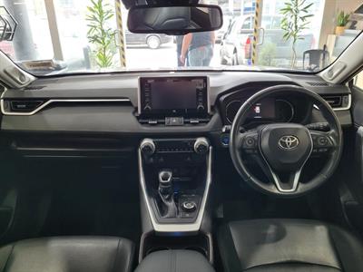2021 Toyota RAV4 - Thumbnail