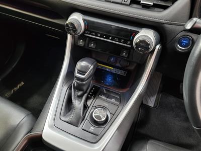 2021 Toyota RAV4 - Thumbnail