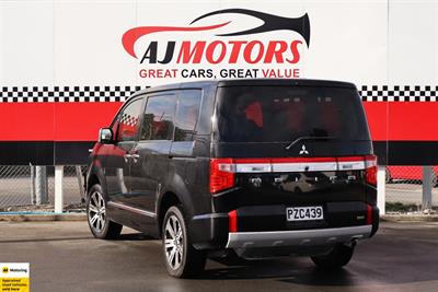 2021 Mitsubishi Delica - Thumbnail