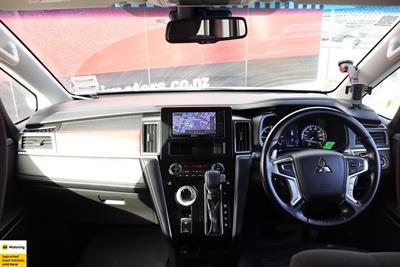 2021 Mitsubishi Delica - Thumbnail