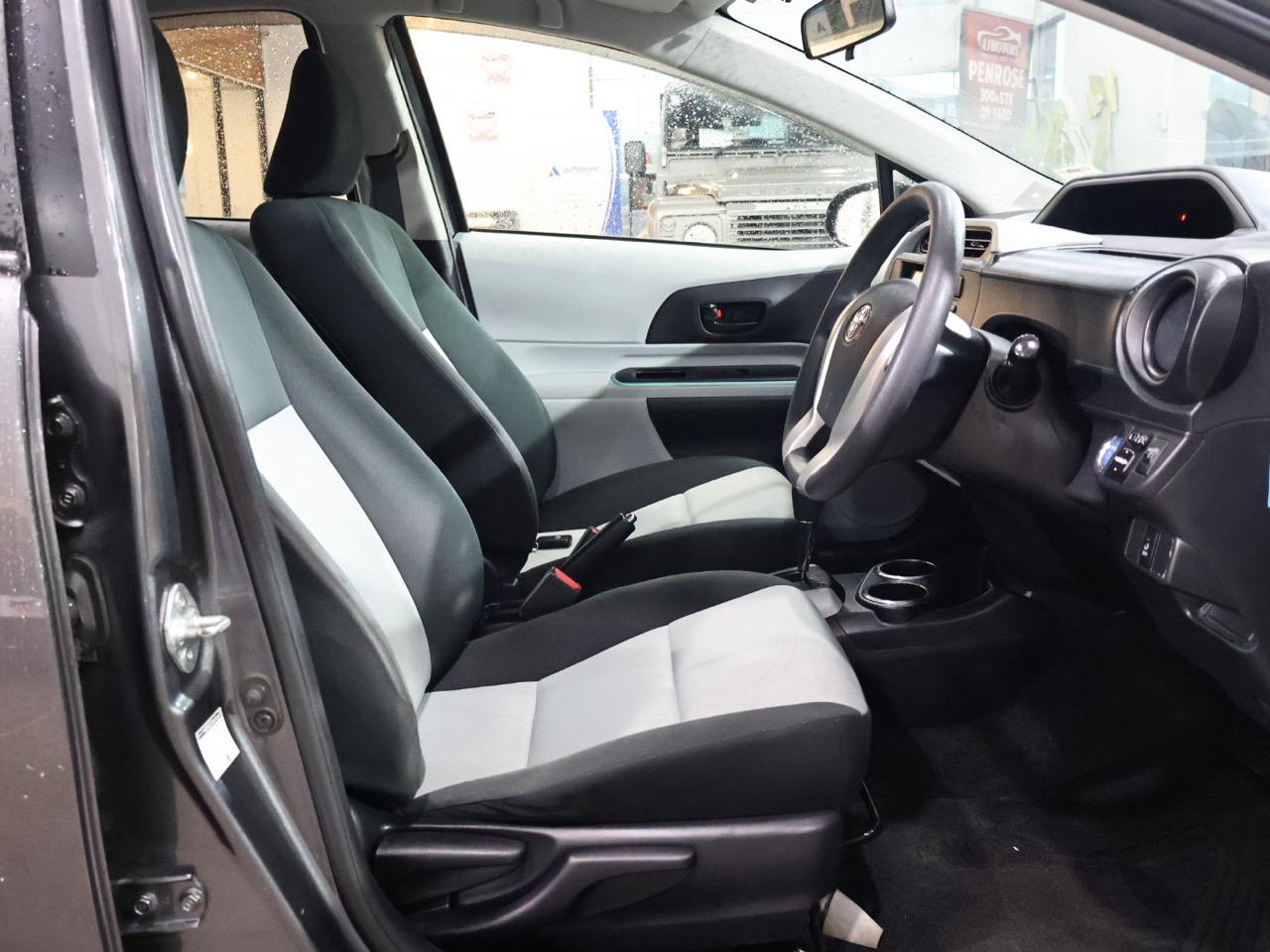 2013 Toyota Aqua