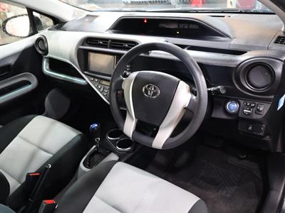 2013 Toyota Aqua - Thumbnail