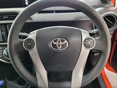 2013 Toyota Aqua - Thumbnail