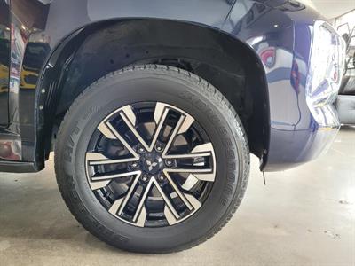 2021 Mitsubishi Pajero Sport - Thumbnail