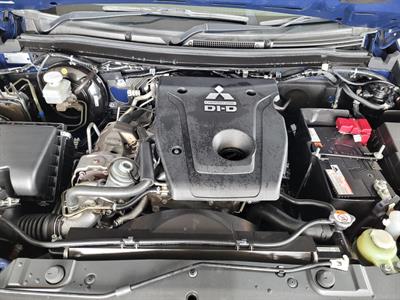 2021 Mitsubishi Pajero Sport - Thumbnail