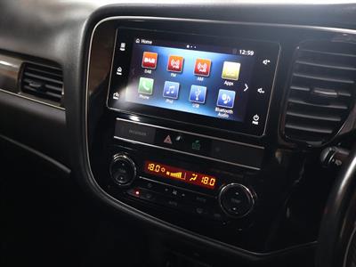 2018 Mitsubishi Outlander - Thumbnail