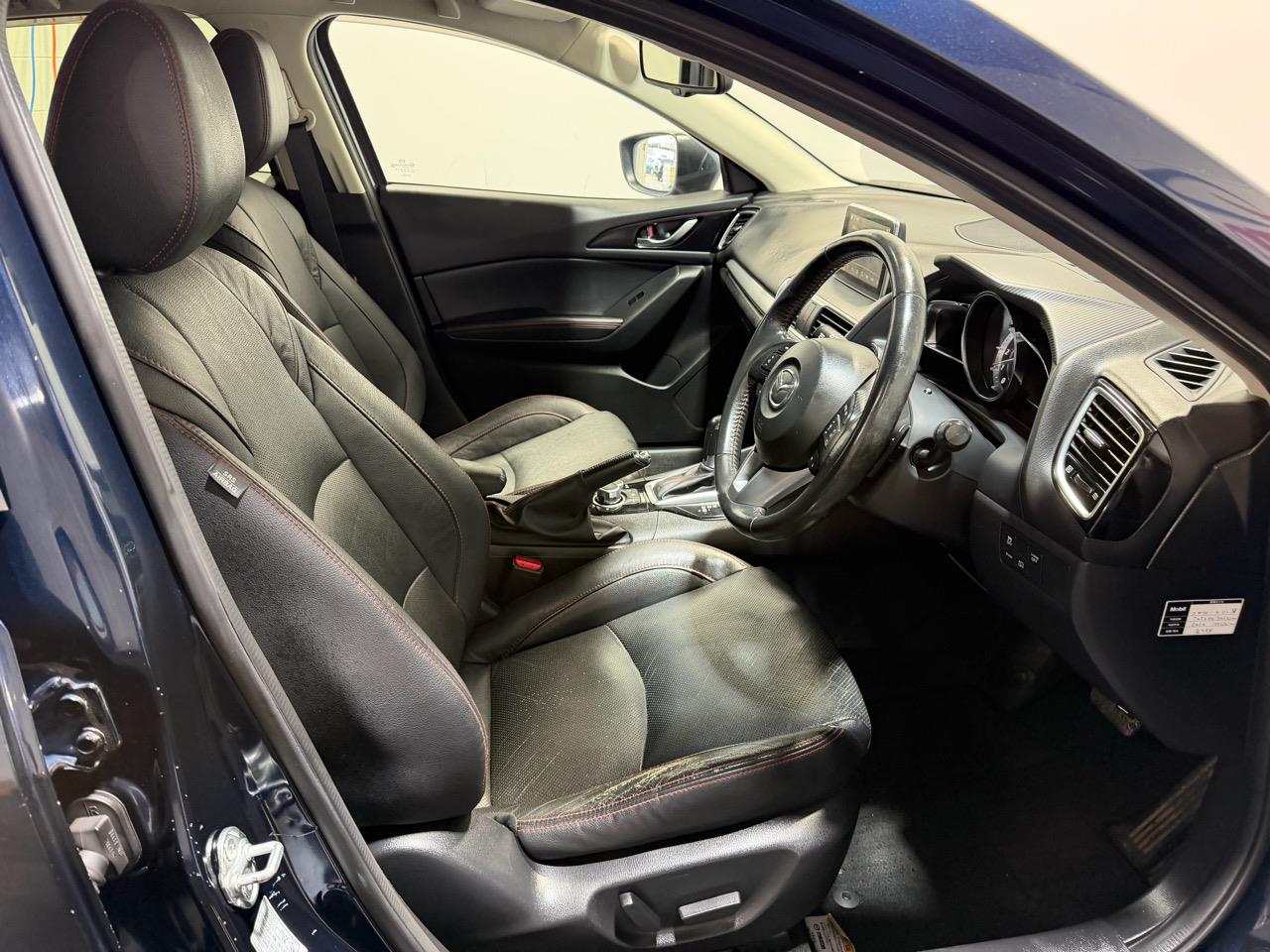 2014 Mazda Axela