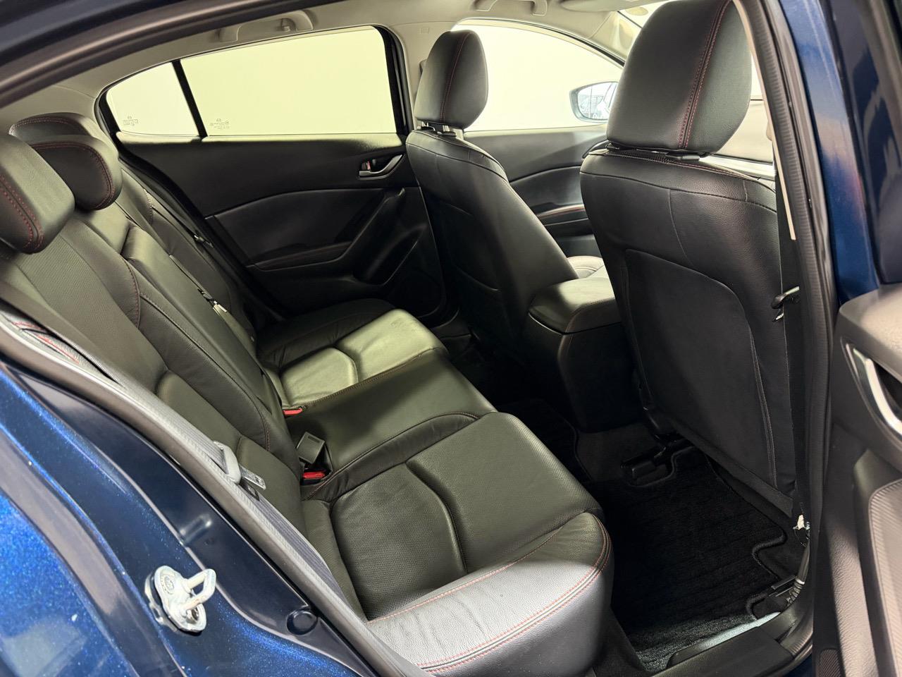 2014 Mazda Axela