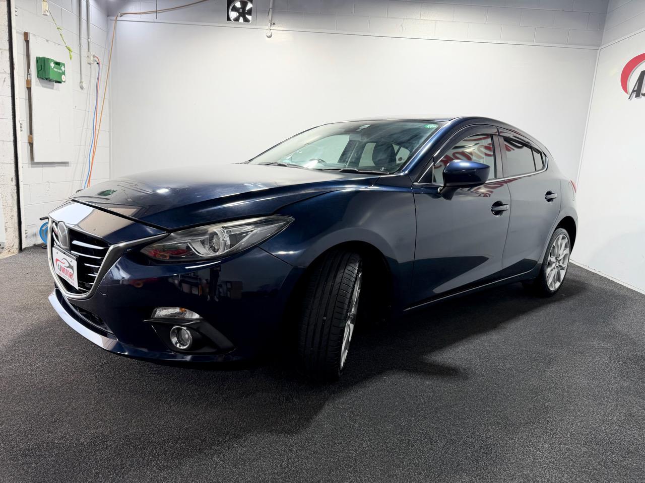2014 Mazda Axela