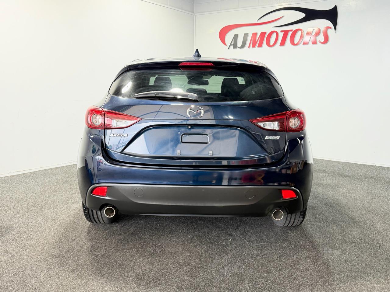 2014 Mazda Axela