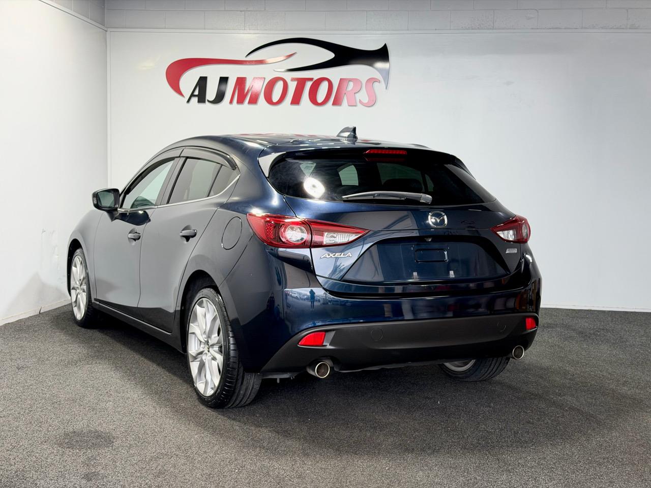 2014 Mazda Axela
