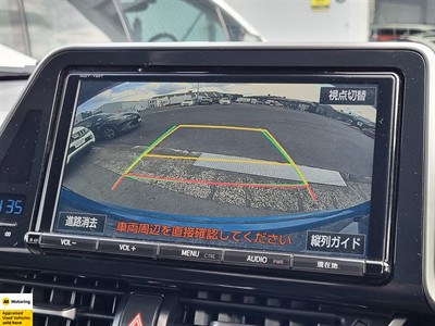 2016 Toyota C-HR - Thumbnail