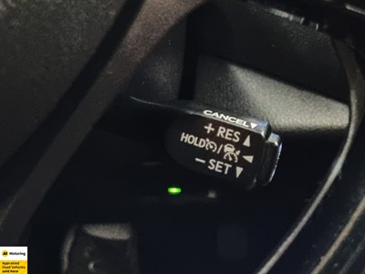 2016 Toyota C-HR - Thumbnail