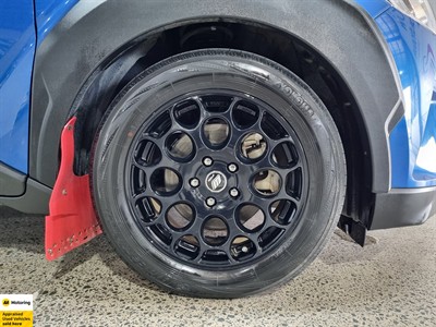 2016 Toyota C-HR - Thumbnail