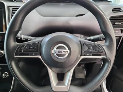 2020 Nissan Serena - Thumbnail