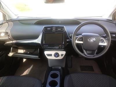 2017 Toyota Prius - Thumbnail