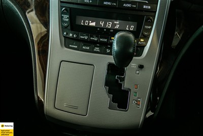 2014 Toyota Vellfire - Thumbnail