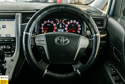 2014 Toyota Vellfire - Thumbnail