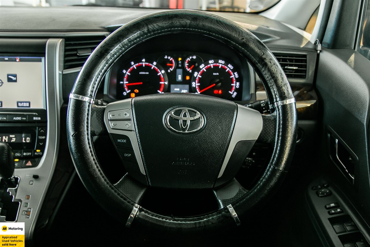 2014 Toyota Vellfire