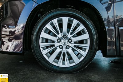 2014 Toyota Vellfire - Thumbnail