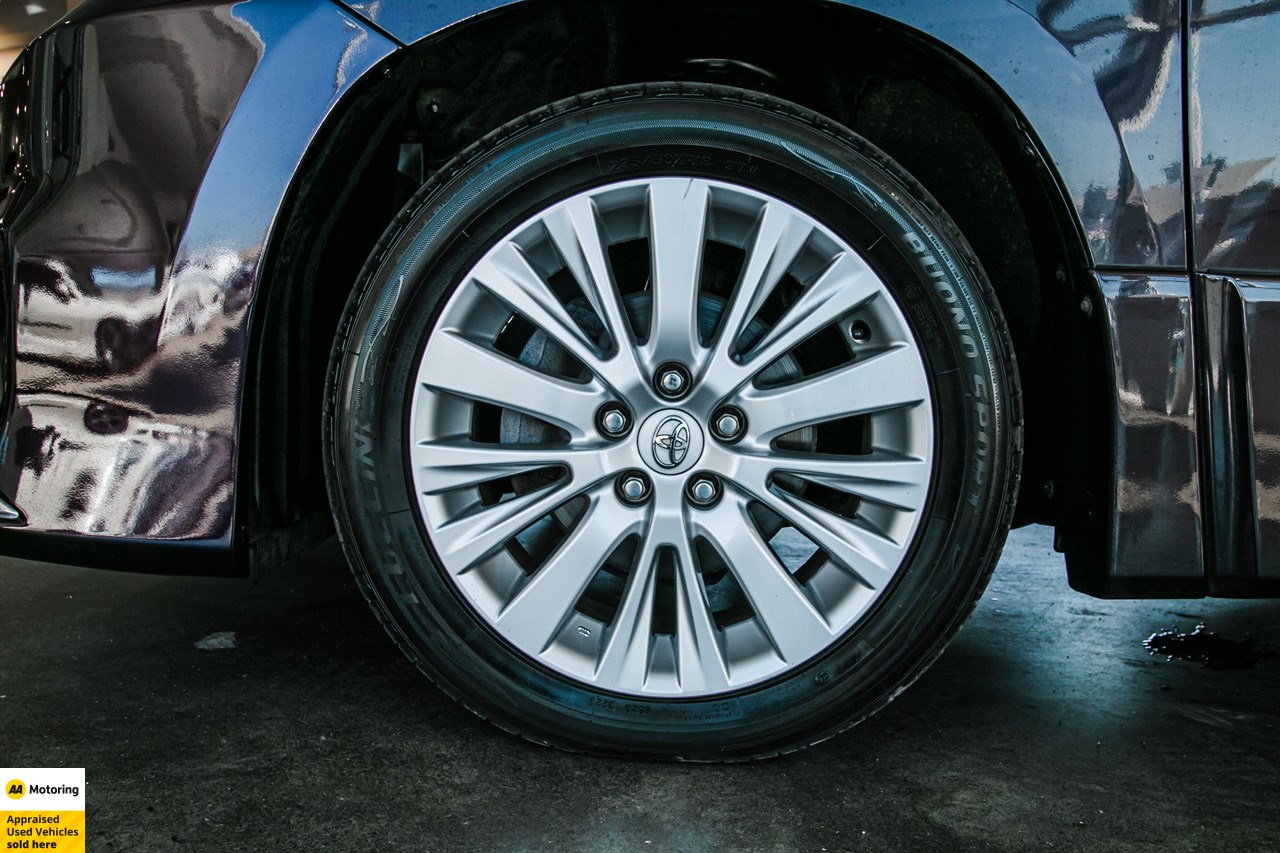 2014 Toyota Vellfire