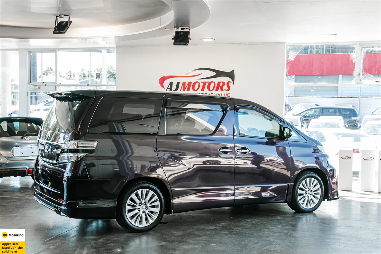 2014 Toyota Vellfire