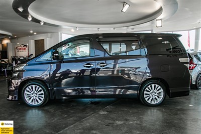 2014 Toyota Vellfire - Thumbnail