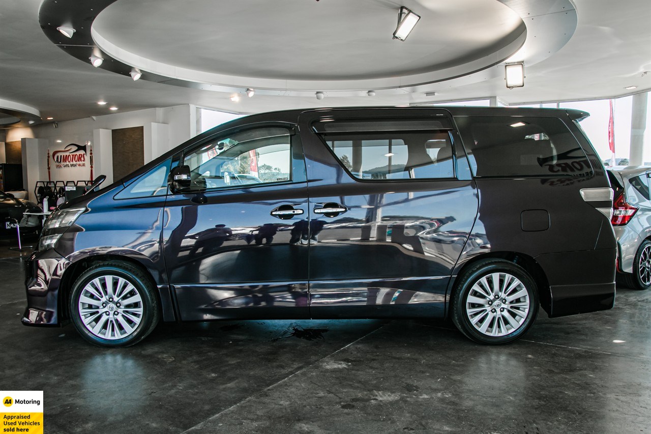 2014 Toyota Vellfire