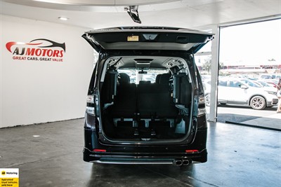 2014 Toyota Vellfire - Thumbnail