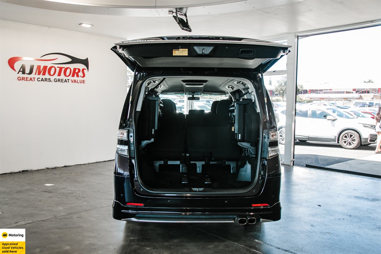 2014 Toyota Vellfire