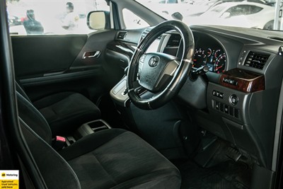 2014 Toyota Vellfire - Thumbnail