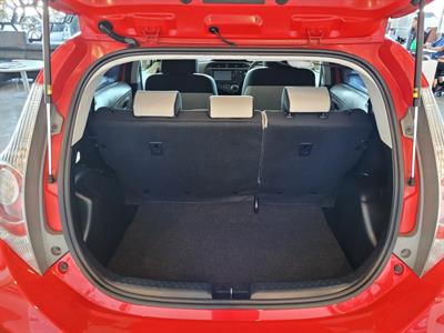 2013 Toyota Aqua - Thumbnail