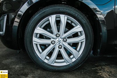 2013 Suzuki Swift - Thumbnail