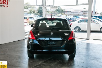 2013 Suzuki Swift - Thumbnail