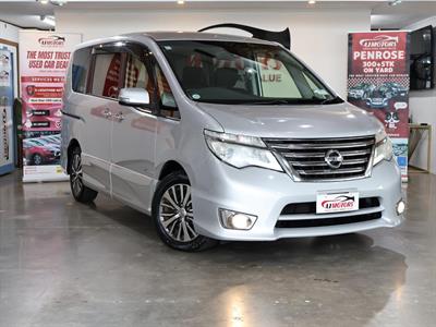 2015 Nissan Serena - Thumbnail