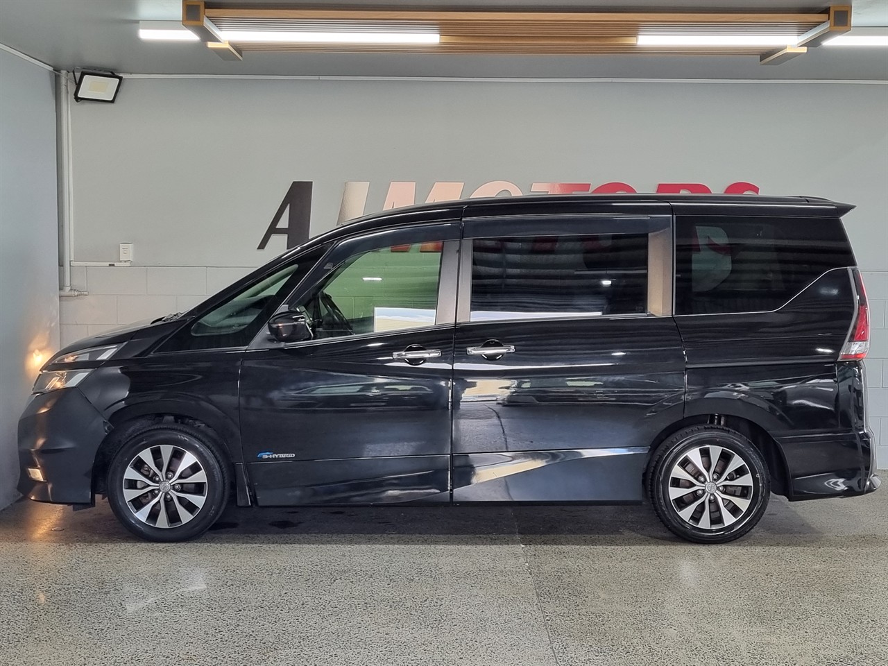 2017 Nissan Serena