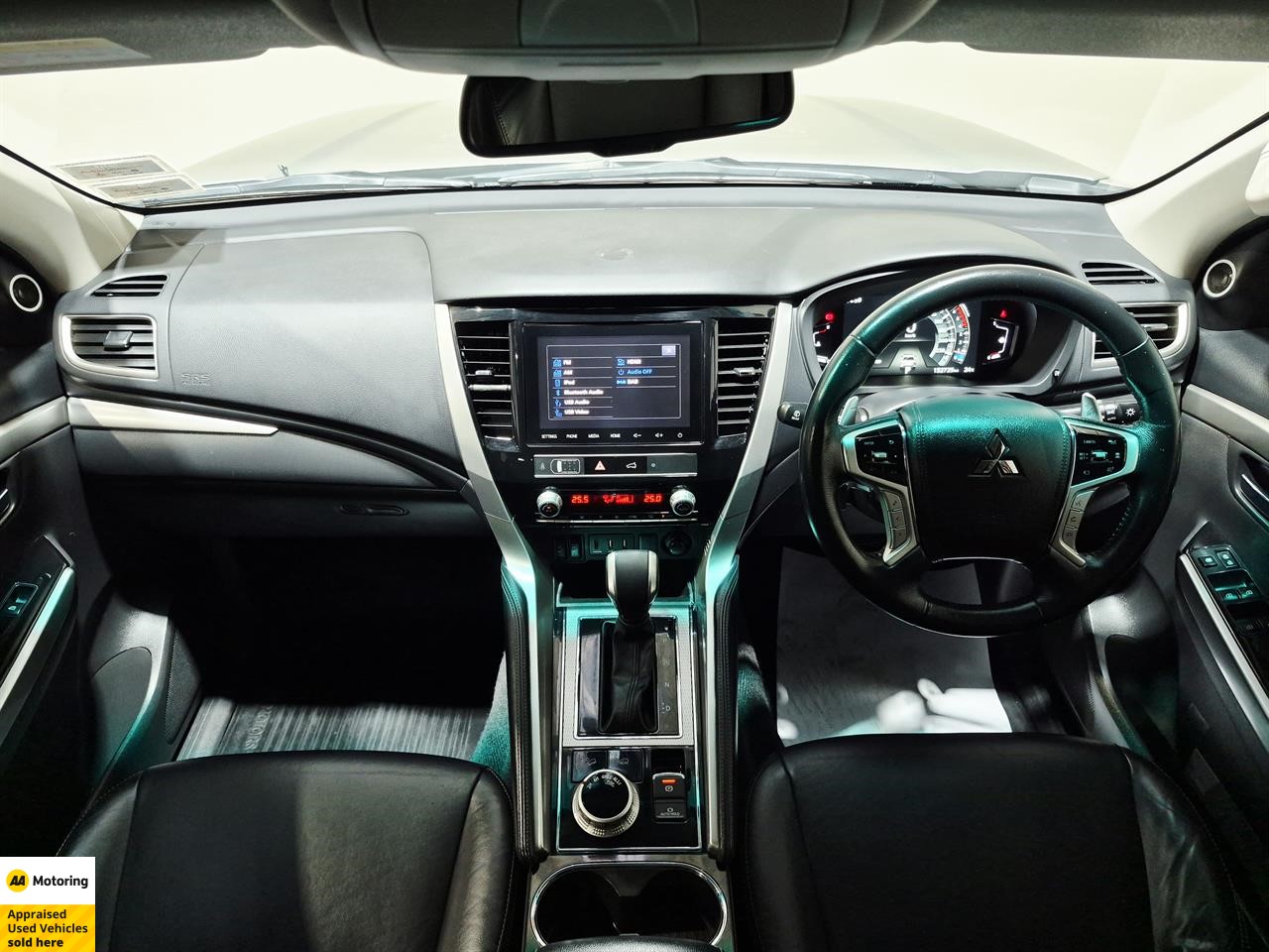 2020 Mitsubishi Pajero Sport