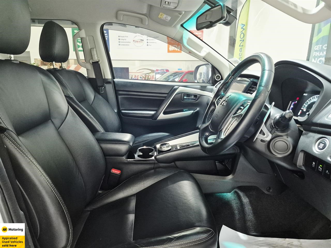 2020 Mitsubishi Pajero Sport