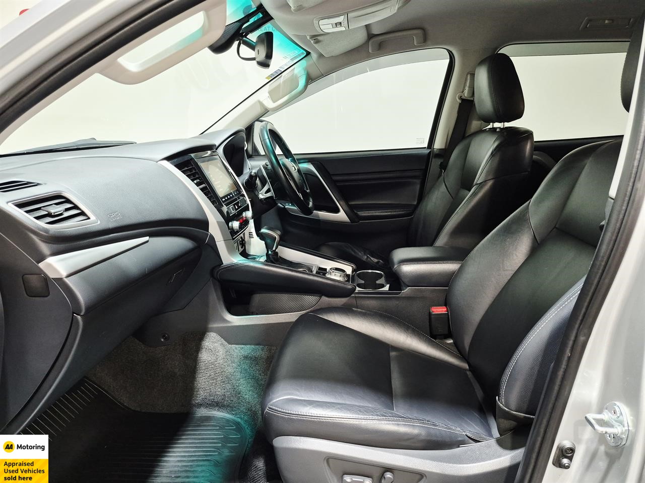 2020 Mitsubishi Pajero Sport